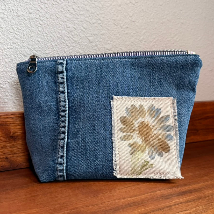 Cosmetics Large Bag: Hammered African Daisy