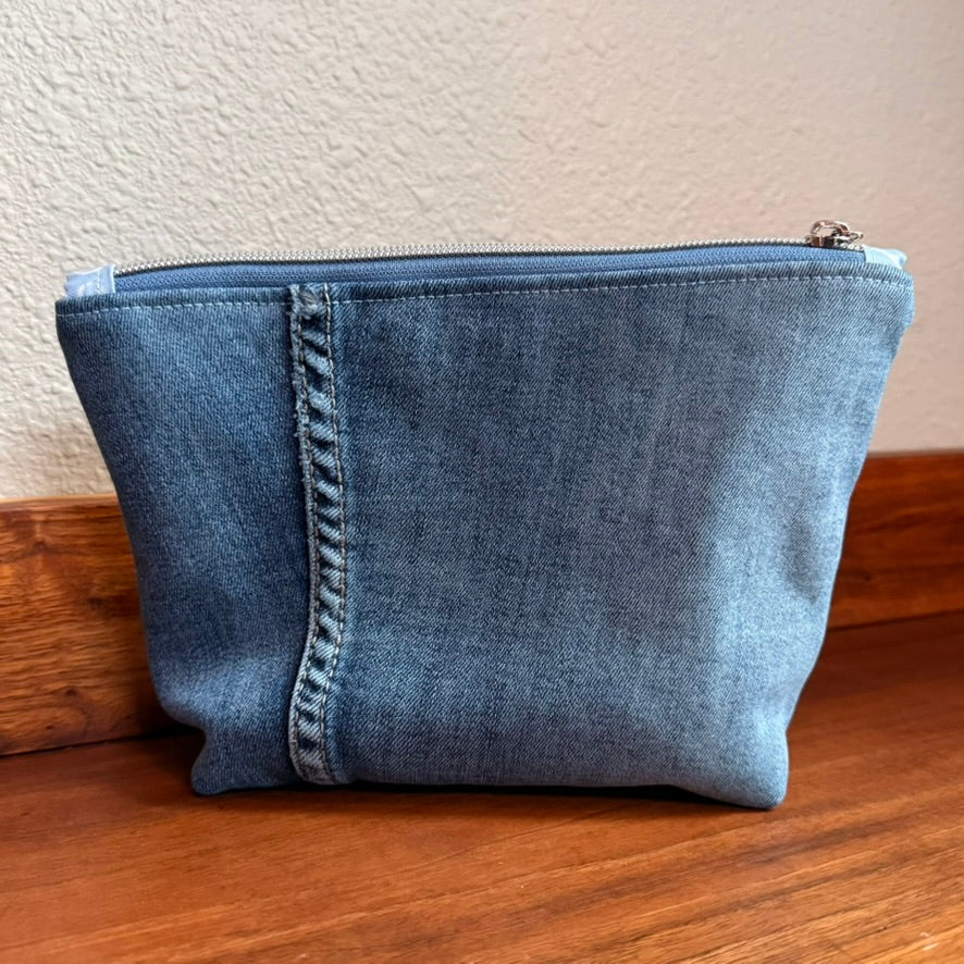 Cosmetics Large Bag: Hammered Pansies 3 Back