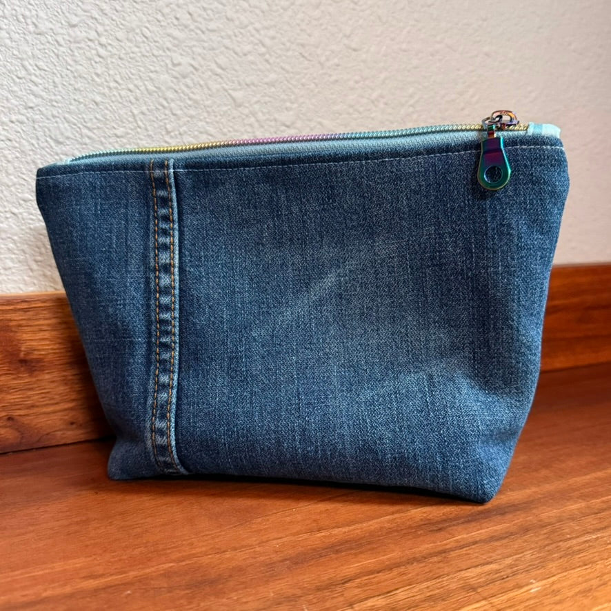 Cosmetics Large Bag: Hammered Pansies 4 Back